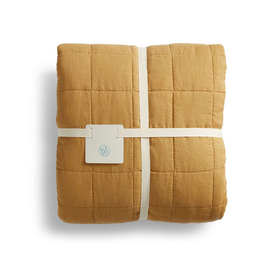 Ester linen quilt set